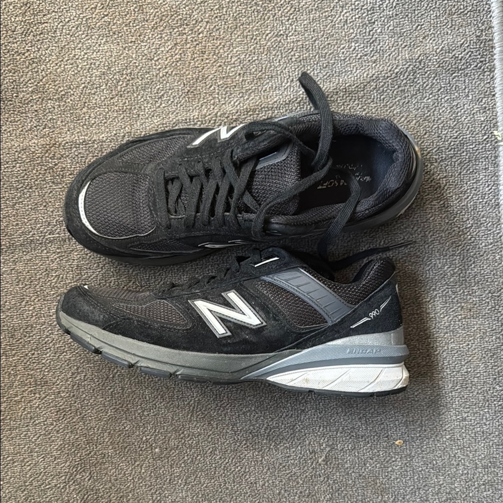 New Balance Black and Gray Sneakers with Chunky Midsole